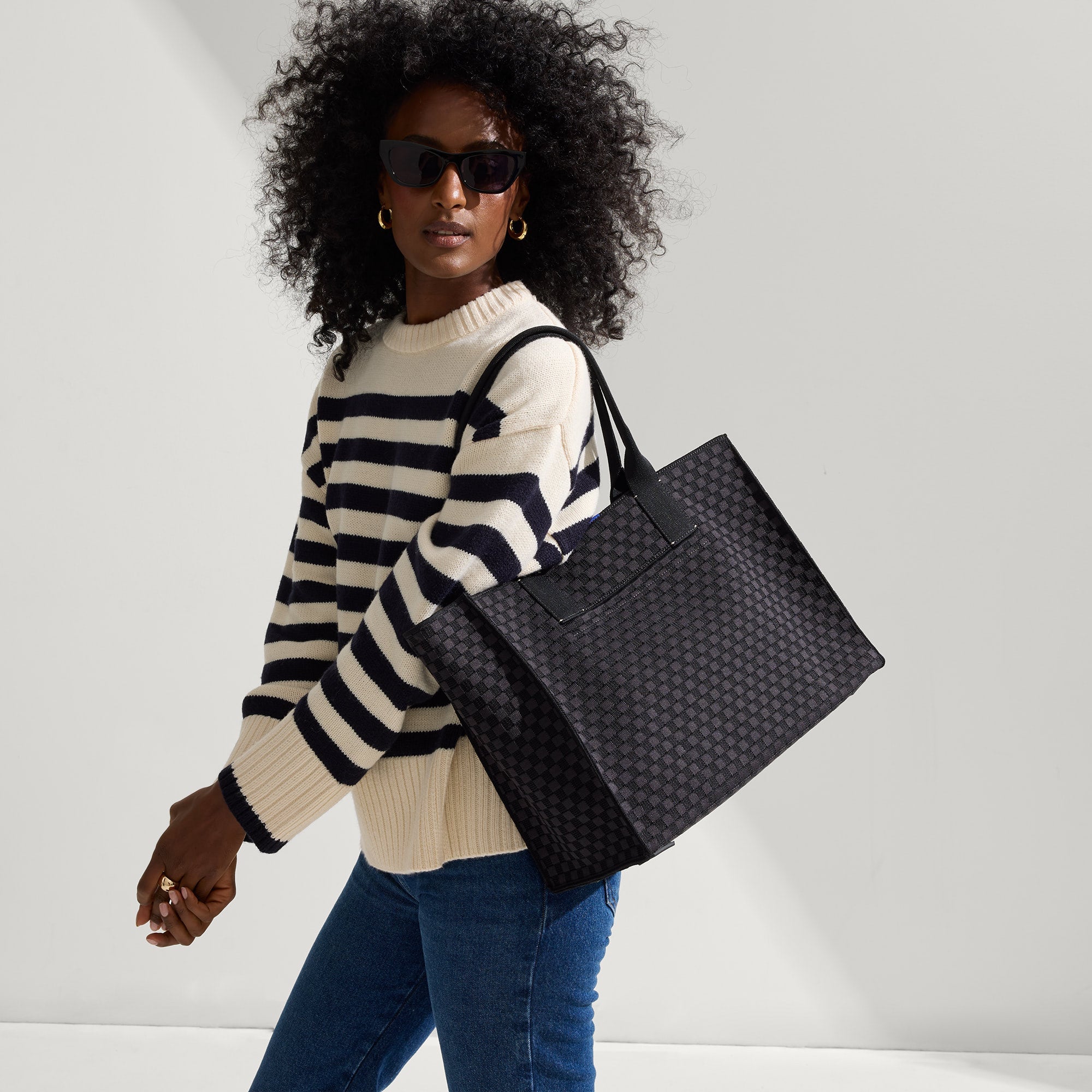 The Classic Tote - Black Sand - Image 3