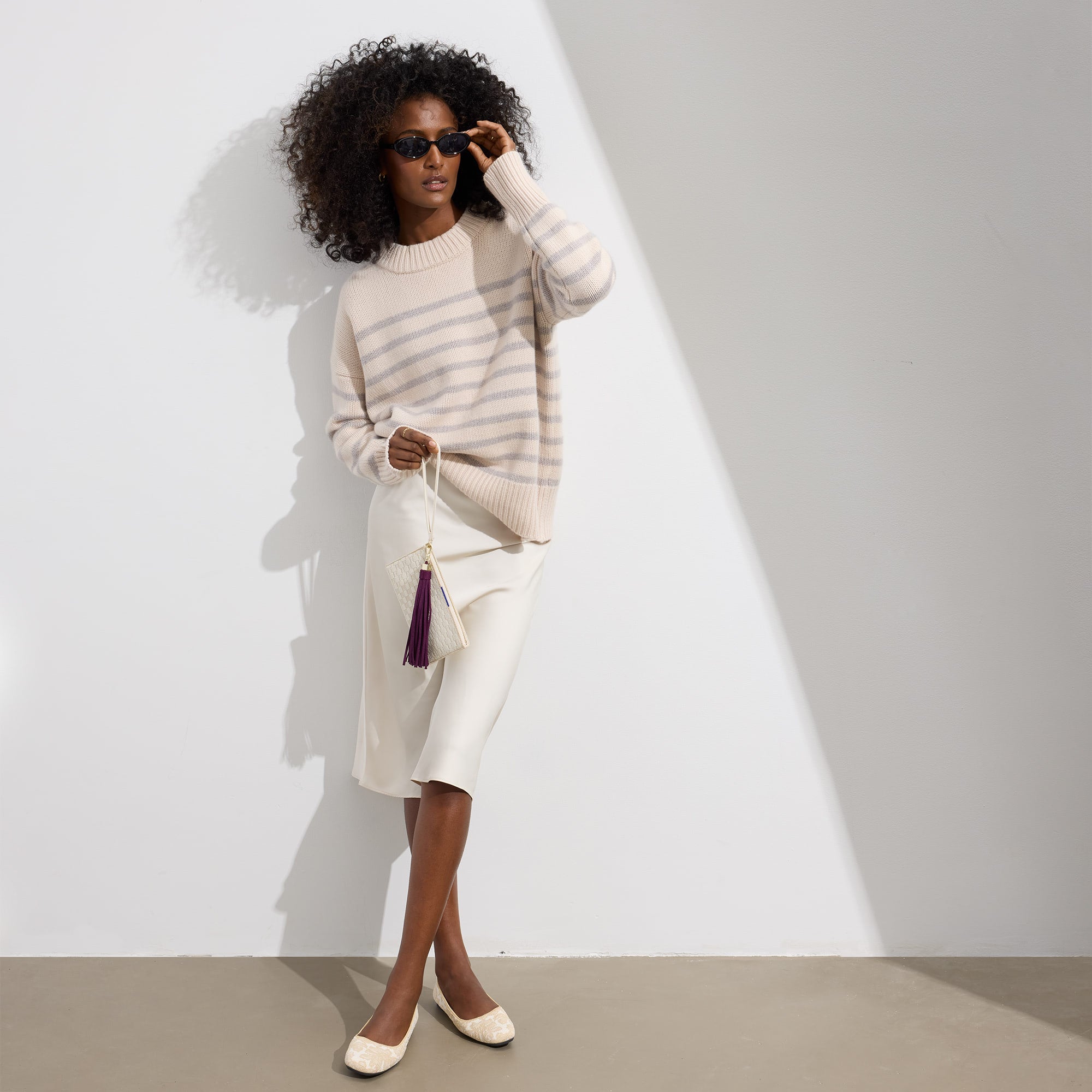 The Max Square - White Chantilly - Image 4